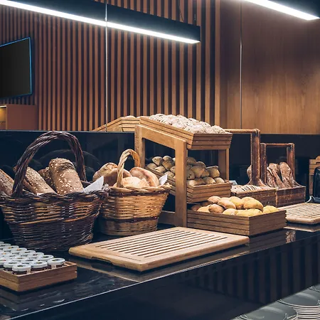Готель Iberostar Selection